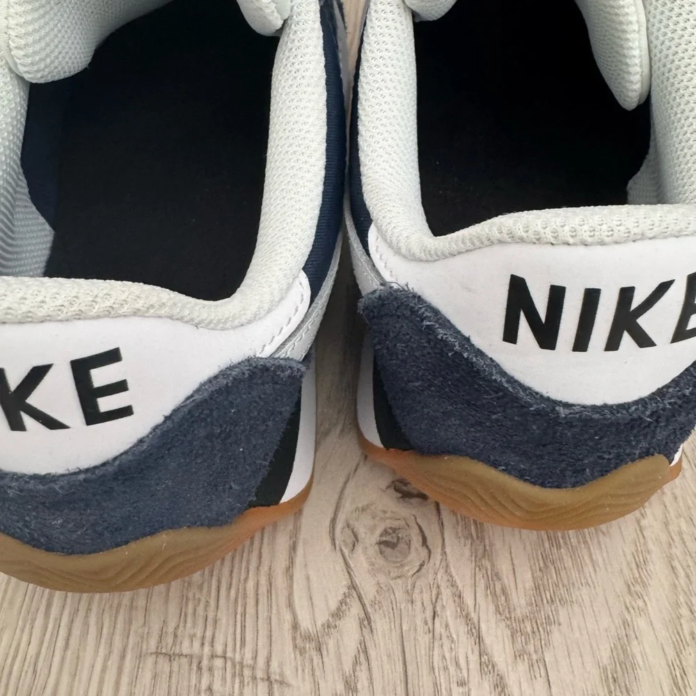 Nike Pacific Sneaker - Women's Navy/White size 7.5 - Picture 6 of 8